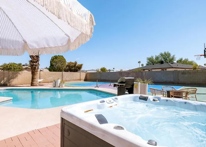 Luxe - Scott Desert In Holiday home
